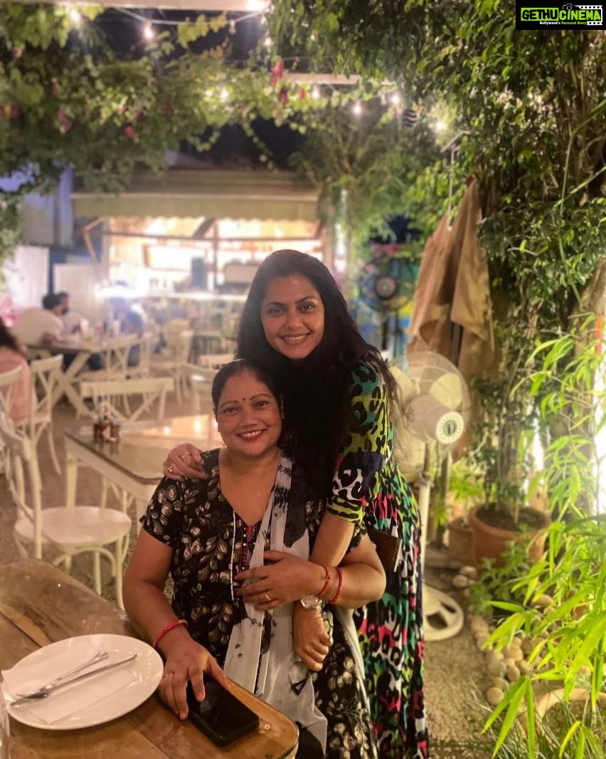 Rinku Ghosh Instagram - All work, little play is fun.. And fun is not complete without good company and food. That's what it was all about last night. Casa Bella Vista Chandigarh