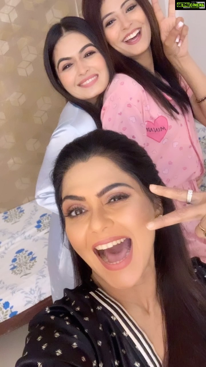 Rinku Ghosh Instagram - Triple Dhamaal 💣. #trending #explore #reelitfeelit #funnyvideos #likesforlike #viral