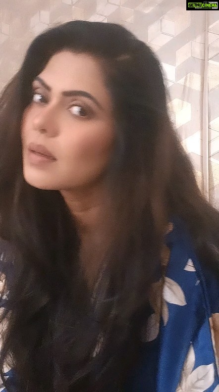 Rinku Ghosh Instagram - My reply to my husband, when he gets confused with my behaviour 😁🤭