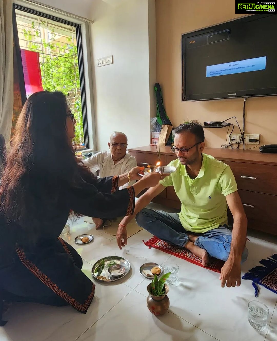 Rinku Ghosh Instagram - May the beautiful relationship of brothers and sisters be filled with love, care, and joy.Happy Bhai Dooj to everyone. Lots of love and blessings...