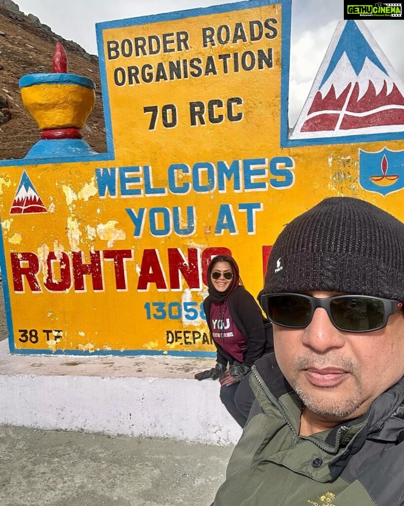 Rinku Ghosh Instagram - Snowy holidays at Rohtang pass !!! Rohtang La