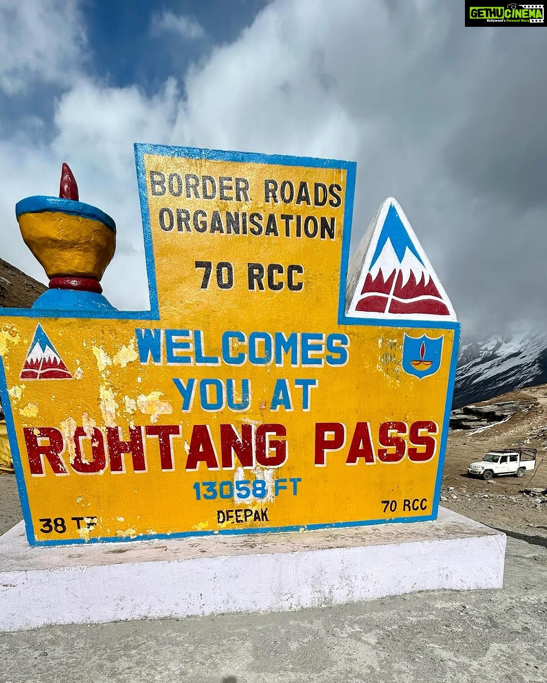 Rinku Ghosh Instagram - Snowy holidays at Rohtang pass !!! Rohtang La
