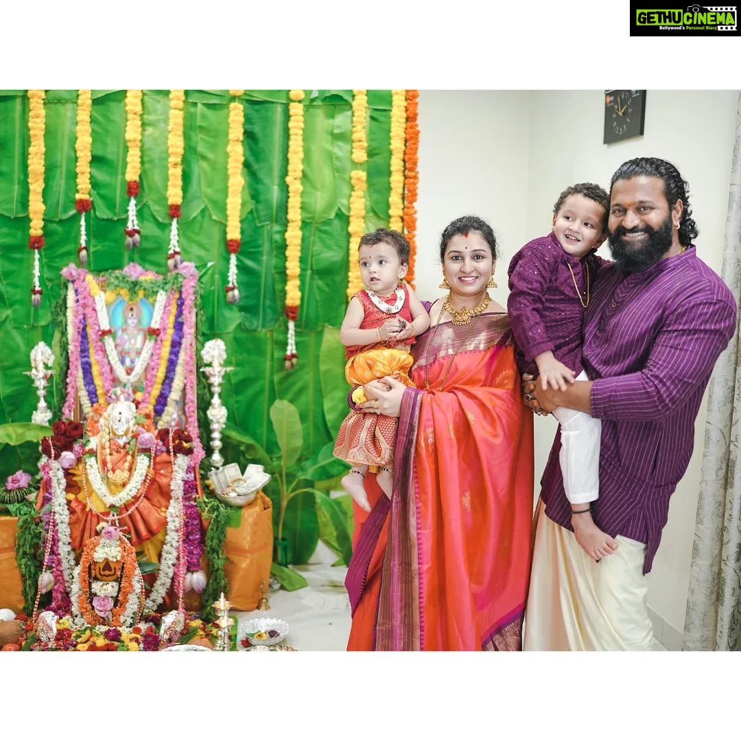 Rishab Shetty - 264.8K Likes - ಕಳೆದ ಶುಭ ಶುಕ್ರವಾರ ಸಂಭ್ರಮದ ವರಮಹಾಲಕ್ಷ್ಮೀ ಹಬ್ಬವನ್ನು ಆಚರಿಸಿದ ಕ್ಷಣಗಳು. ಆ ತಾಯಿ, ಎಲ್ಲರಿಗೂ ಆಯುರಾರೋಗ್ಯ ಐಶ್ವರ್ಯವನ್ನು ನೀಡಿ ಹರಸಲಿ.❤️
#varamahalakshmi #lakshmipooja