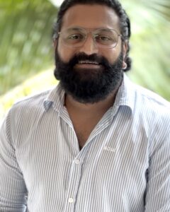 Rishab Shetty Instagram - ಈ ಹುಟ್ಟುಹಬ್ಬ, ಪ್ರೀತಿ ಕೊಟ್ಟು ಬೆನ್ನು ತಟ್ಟಿದ ನಿಮ್ಮೆಲ್ಲರ ಜೊತೆಗೆ! ಜುಲೈ 7, ಮಧ್ಯಾಹ್ನ 3ಕ್ಕೆ ಬೆಂಗಳೂರಿನ ನಂದಿ ಲಿಂಕ್ ಗ್ರೌಂಡ್ಸನಲ್ಲಿ ಸಿಗೋಣ. This birthday, with all of you who have given immense love and support, Join me at Nandi Link Grounds in Bengaluru at 3 pm on July 7th. see you all there!