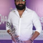 Rishab Shetty Instagram - The exceptional @rishabshettyofficial whose magnetic presence truly captivated our hearts. ❤️ Without a doubt, he was the obvious choice for the coveted 'Gamechanger of the Year' at the OTTplay ChangeMakers Awards Night ✨ His unwavering commitment to excellence and unparalleled talent have set him apart as a true changemaker. 😎👏🏻 . Real Fruit Juices & Beverage Presents #OTTplayChangeMakers Awards 2023 @realjuices . Associate Sponsors @healthhorizonsindia 🏥 @greyon_cosmetics 💅💄 @dpaulstravel 🧳✈️ . . . . #RealJuices #RealActiv #HealthHorizons #DPauls_Travel #GreyOnCosmetics #OTTplay #OTTplayPremium #MazeyKaroMultiply . . #RishabShetty #Kantara #KollywoodMovies