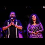 Rishab Shetty Instagram - ಹನಿಯೊಳಗೊಂದು ಸಾಗರವೇ ಇರುವಂತೆ, ಕನ್ನಡವನ್ನು ಹೃದಯದಲ್ಲಿಟ್ಟುಕೊಂಡು ದೂರದ ಅಮೇರಿಕಾದಲ್ಲಿ ನೆಲೆಸಿರುವ ಸಹಸ್ರಾರು ಹೆಮ್ಮೆಯ ಕನ್ನಡಿಗರ ಸಮ್ಮುಖದಲ್ಲಿ – ಸಹ್ಯಾದ್ರಿ ಕನ್ನಡ ಸಂಘದ ವತಿಯಿಂದ ವಾಷಿಂಗ್ಟನ್‌ನ ಸಿಯಾಟಲ್‌ನಲ್ಲಿ “ವಿಶ್ವ ಶ್ರೇಷ್ಠ ಕನ್ನಡಿಗ 2023” ಪ್ರಶಸ್ತಿ ನೀಡಿದ್ದಾರೆ. ಈ ಪ್ರೀತಿ ಮತ್ತು ಪ್ರೋತ್ಸಾಹಕ್ಕೆ ನಾನು ಸದಾ ಆಭಾರಿ. @derekstanford @kccClaudia @mija_ab @senpattykuderer @manugorur #VishwaShreshtraKannadigaAward2023 #seattle #kannadigas #kantara #paramounttheatre