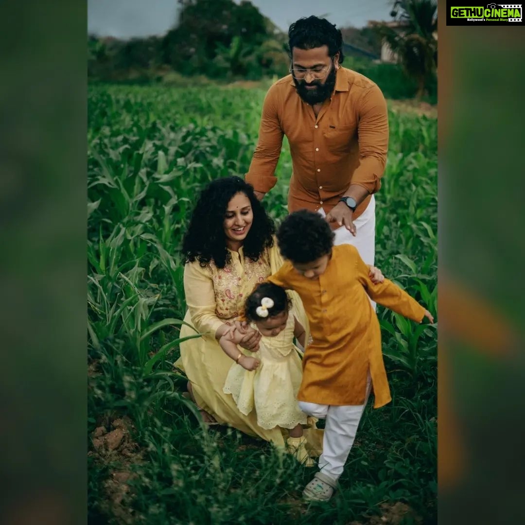 Rishab Shetty - 311.8K Likes - Family💞
Photography @pixels_planet
#familytime #ranvitshetty #raadyashetty #rishabshetty #pragatishetty #family