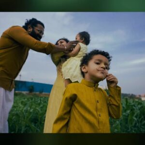 Rishab Shetty Instagram - Family💞

Photography @pixels_planet
#familytime #ranvitshetty #raadyashetty #rishabshetty #pragatishetty #family