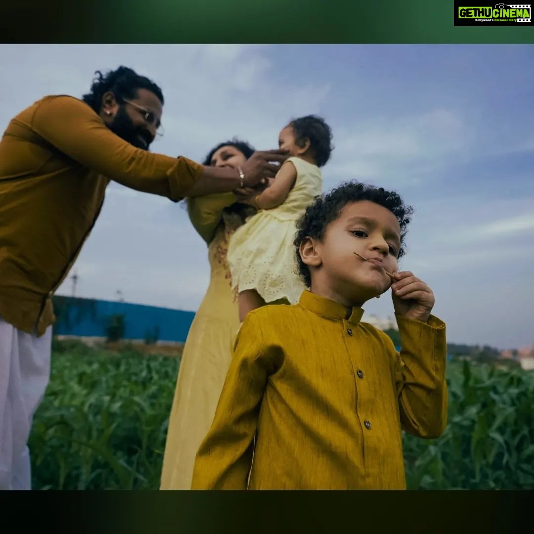 Rishab Shetty - 311.8K Likes - Family💞
Photography @pixels_planet
#familytime #ranvitshetty #raadyashetty #rishabshetty #pragatishetty #family