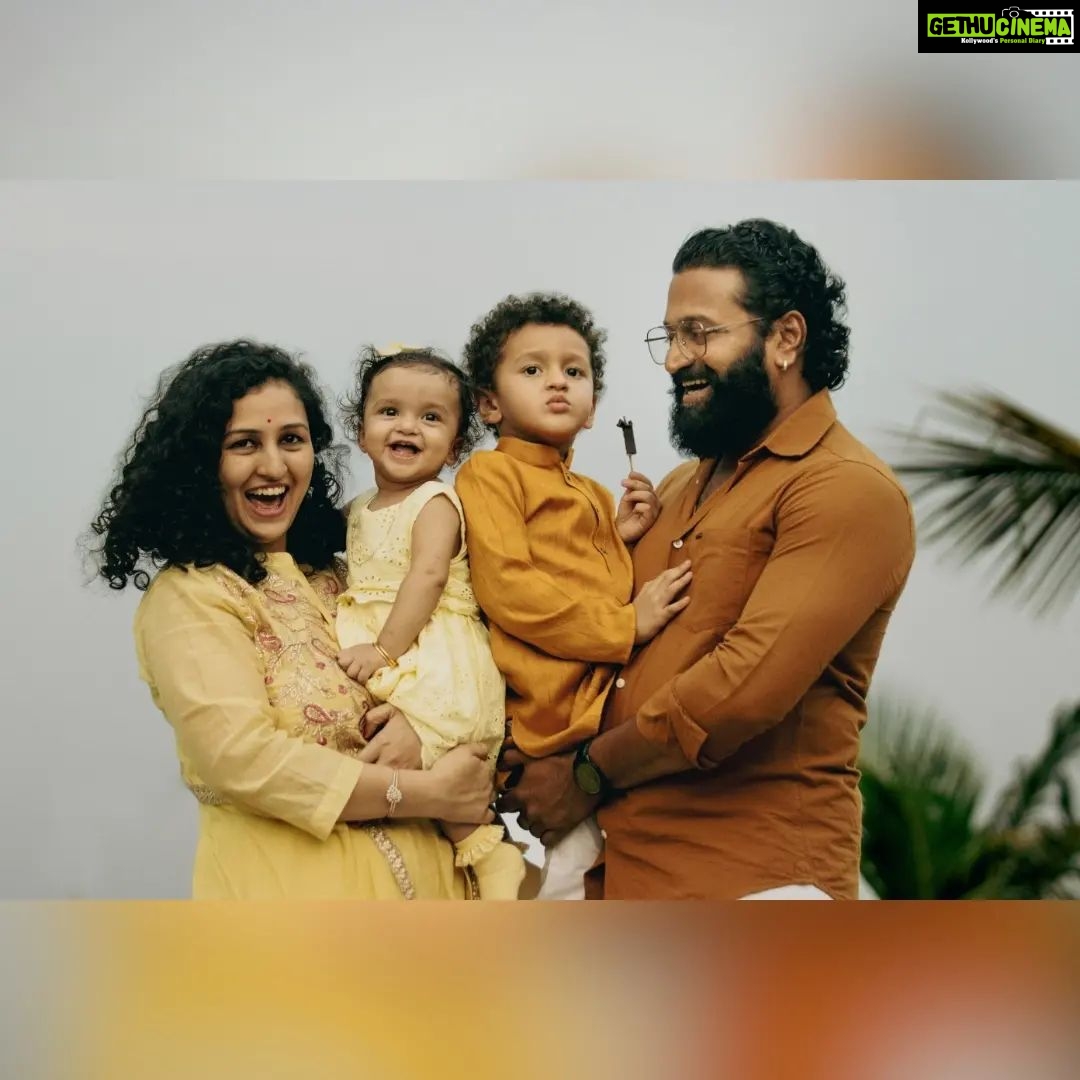 Rishab Shetty - 311.8K Likes - Family💞
Photography @pixels_planet
#familytime #ranvitshetty #raadyashetty #rishabshetty #pragatishetty #family