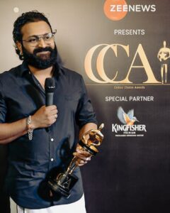 Rishab Shetty Instagram - Grateful to be honoured with Best Actor Award from Team Critics Choice. 🥰

ಈ ಪ್ರೀತಿ ಮತ್ತು ಆಶೀರ್ವಾದಕ್ಕೆ ನಾನು ಸದಾಋುಣಿ

@criticschoicefilmawards @hombalefilms @kantarafilm
@pragathirishabshetty @arvindskash @b_ajaneesh #ccaawards2023 #criticchoiceawards