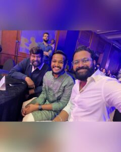 Rishab Shetty Instagram - Flooded with Gratitude for  #GameChangerOfTheYear award recieved from OTT Play.

ಕನ್ನಡಿಗರ ಆಶೀರ್ವಾದ ಮತ್ತು ಬೆಂಬಲಕ್ಕೆ ನಾನು ಸದಾ ಚಿರಋಣಿ.

#Kantara

@hombalefilms @vkiragandur @chaluvegowda @arvindskash @b_ajaneesh @pragathirishabshetty