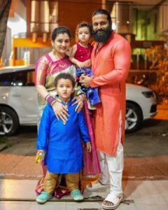 Rishab Shetty Instagram - ದೀಪಾವಳಿ ಹಬ್ಬದ ಶುಭಾಶಯಗಳು 🪔
ಬೆಳಕಿನ ಹಬ್ಬವು ಎಲ್ಲರ ಮನೆ ಮನೆಗಳಲ್ಲಿ ಸಂತೋಷವನ್ನು ಮೂಡಿಸಲಿ✨ 

Wish you all a Happy Deepavali!
May the sparkling lights  illuminate your life with joy, prosperity, and endless celebrations!

#deepavali