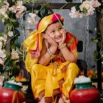 Rishab Shetty Instagram – ನಮ್ಮ ಮನೆಯ ಮುದ್ದು ರಾಧಾ ಕೃಷ್ಣರಿಂದ ಎಲ್ಲರಿಗೂ ಶ್ರೀಕೃಷ್ಣಜನ್ಮಾಷ್ಟಮಿಯ ಶುಭಾಶಯಗಳು!
#krishnajanmashtmi