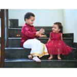 Rishab Shetty Instagram – ಅಣ್ಣ-ತಂಗಿಯ ಶಾಶ್ವತ ಬಂಧದ ಸಡಗರಕ್ಕೆ ಸಾಕ್ಷಿಯಾಗುವ ರಕ್ಷಾ ಬಂಧನದ ಶುಭಾಶಯಗಳು.

A magical chapter which is all about the everlasting bond of a brother and sister. 

Pc: @vijeth_kundapura 
#raadyashetty  #ranvitshetty #rakshabandhan❤️