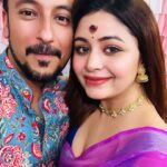 Ritabhari Chakraborty Instagram – Pujo Dump 🙏🏻 #durgapuja2023 🫶🏻 Picture details – 
Pic 1 – photo clicked on the day of inaugurations on chaturthi. 
2. My bonila Nusrat and i in deshapriya park after finishing judgement for T2 
3. Me and Doc @tottichatterjee making it up on Laxmi puja with a selfie because we were too tired to click one on Ashtami (sigh! I looked like a million dollars 🤣 ) 
4. Trying my hands on dhaak on shashthi in Behala.
5. Carnival representing Dakshinpara with this fabulous team. Trina and Neil even gave a kick ass performance. While me and Swastika di did our round of catching up on gossip 🤣 Priyadarshini is always graceful and beautiful. Koushani was breath taking with her gold and white saree. 
6. I just lovvvved my look for Jamai babu’s house bhog lunch on Navami. So a selfie. 
7. Family lunch hosted by me at The Park on Saptami. 
8. Picture clicked by bonila Nusrat Jahan.
9. Negotiating a selfie deal with a 10 year old if she does her home work on time – in a puja me and Abir Da visited on Navami. 
10. Mohila Kumor – felicitated these icons with ponds in Deshapriya Park on Ashtami morning. Got so much love. Hope to tell their stories some day