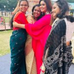 Ritabhari Chakraborty Instagram - Pujo Dump 🙏🏻 #durgapuja2023 🫶🏻 Picture details - Pic 1 - photo clicked on the day of inaugurations on chaturthi. 2. My bonila Nusrat and i in deshapriya park after finishing judgement for T2 3. Me and Doc @tottichatterjee making it up on Laxmi puja with a selfie because we were too tired to click one on Ashtami (sigh! I looked like a million dollars 🤣 ) 4. Trying my hands on dhaak on shashthi in Behala. 5. Carnival representing Dakshinpara with this fabulous team. Trina and Neil even gave a kick ass performance. While me and Swastika di did our round of catching up on gossip 🤣 Priyadarshini is always graceful and beautiful. Koushani was breath taking with her gold and white saree. 6. I just lovvvved my look for Jamai babu’s house bhog lunch on Navami. So a selfie. 7. Family lunch hosted by me at The Park on Saptami. 8. Picture clicked by bonila Nusrat Jahan. 9. Negotiating a selfie deal with a 10 year old if she does her home work on time - in a puja me and Abir Da visited on Navami. 10. Mohila Kumor - felicitated these icons with ponds in Deshapriya Park on Ashtami morning. Got so much love. Hope to tell their stories some day