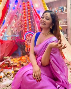 Ritabhari Chakraborty Instagram - কোজাগরী লক্ষ্মী পুজোর শুভেচ্ছা 🙏🏻
Pc @tottichatterjee