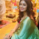 Ritabhari Chakraborty Instagram – Didi aar Jamai Babur Barir Pujo 🫶🏻 Shubha Navami Tomaderke #durgapuja2023