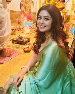 Ritabhari Chakraborty Instagram - Didi aar Jamai Babur Barir Pujo 🫶🏻 Shubha Navami Tomaderke #durgapuja2023
