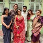 Ritabhari Chakraborty Instagram – Didi aar Jamai Babur Barir Pujo 🫶🏻 Shubha Navami Tomaderke #durgapuja2023
