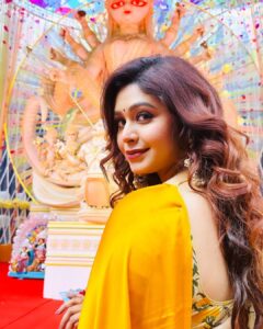 Ritabhari Chakraborty Instagram - Palat 💛
