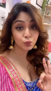 Ritabhari Chakraborty Instagram - This is stuck in MY HEAD!!! 🤣🤣🤣🤣 WOW WOW WOW
#lookinglikeawow #trendingreels #funnyvideos #losingmymind