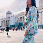 Ritabhari Chakraborty Instagram - Maa aar Mashike nie UK bhraman 🌚 Nije toh edesh odesh bidesh koto berai - gato chobir schedule a maake aar mashike nie gechilam - koto anondo holo! Sotti boro hole maa - mashi bondhur moton hoe jaye - so as addressed by Moinak Bhowmick - “Ami aar amar girlfriends”. London, United Kingdom