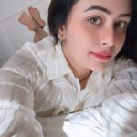 Ritabhari Chakraborty Instagram - Maa aar Mashike nie UK bhraman 🌚 Nije toh edesh odesh bidesh koto berai - gato chobir schedule a maake aar mashike nie gechilam - koto anondo holo! Sotti boro hole maa - mashi bondhur moton hoe jaye - so as addressed by Moinak Bhowmick - “Ami aar amar girlfriends”. London, United Kingdom