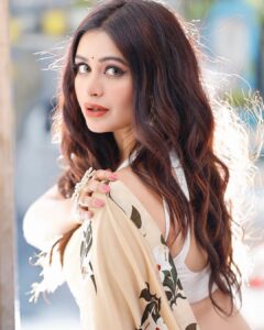 Ritabhari Chakraborty Instagram - Saree wala love ❤️🫶🏻