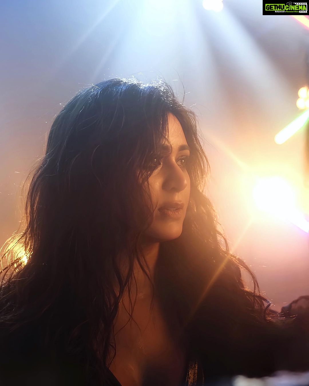 Ritabhari Chakraborty Instagram - There is no part of playing a Rockstar in #TimeBaby that i did not enjoy. Singing that song in loop and letting it seep in my veins really did it! TIME FULL VIDEO out now. More about my look in time inspired by #stevienicks on my next post.
