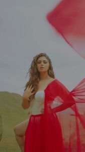 Ritabhari Chakraborty Instagram - Embracing the chaos! Wont be much reception at Burning Man - where i will be from Tomorrow so will be posting less i guess. This disclaimer is so that you don’t think - Am sick, heart broken or dead. Love you peeps! Cheers 🥂