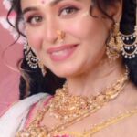 Ritabhari Chakraborty Instagram - Just wanted to take a moment to send out some heartfelt congratulations to a brand that’s been making waves in the world of jewellery. You know what I’m talking about - my very own Kalyan Jewellers! Kalyan is celebrating an incredible milestone - the grand inauguration of the 200th showroom in Jammu. It’s not just about the 200th - it’s testament to a journey that’s spanned over three decades, reaching across 5 countries and 22 vibrant Indian states. So, here’s to more milestones! #KalyanAt200