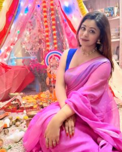 Ritabhari Chakraborty Instagram - কোজাগরী লক্ষ্মী পুজোর শুভেচ্ছা 🙏🏻
Pc @tottichatterjee