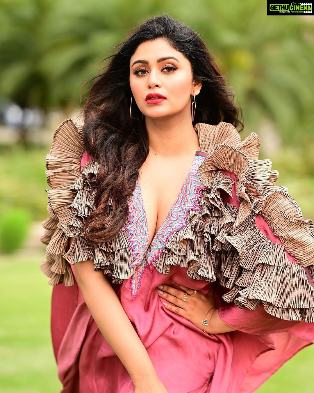 Ritabhari Chakraborty Instagram - I got wings mama! All kinds🕊️🦅🦋