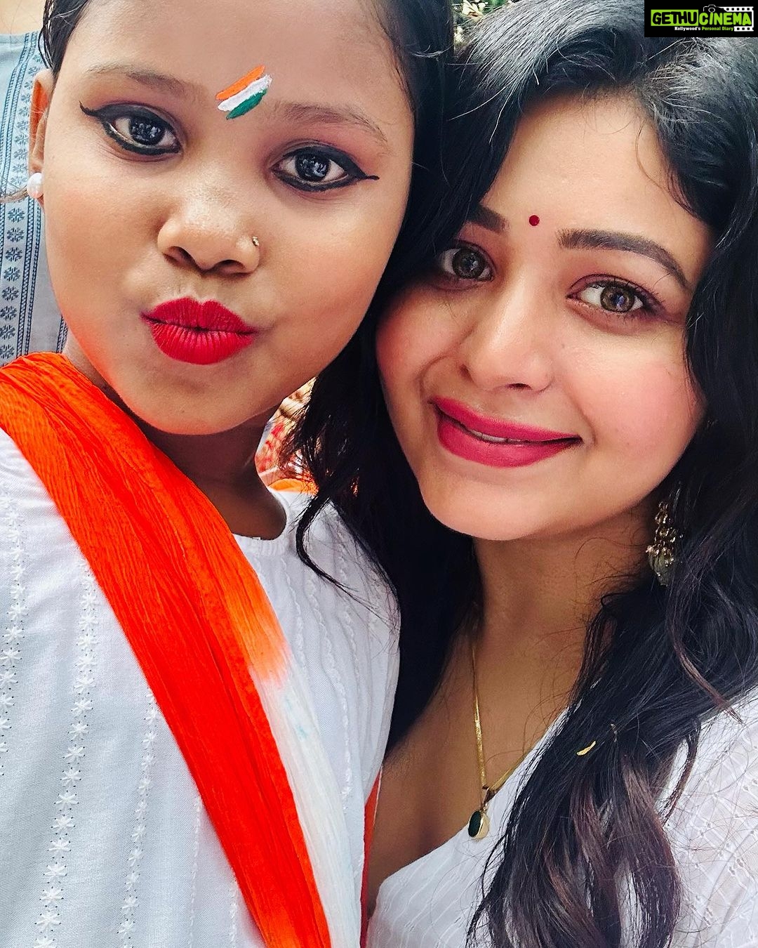 Ritabhari Chakraborty Instagram - For me - Freedom means building a safe and better future for my children - work towards building a better India with them - for them🧡🤍💚Independence day celebration at my school - Ideal School For the deaf. Ideal School for the Deaf