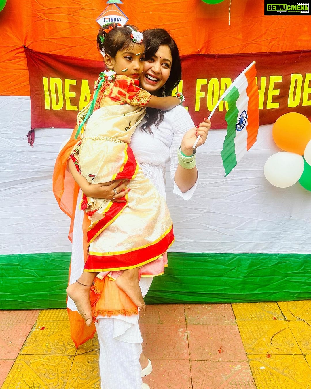 Ritabhari Chakraborty Instagram - For me - Freedom means building a safe and better future for my children - work towards building a better India with them - for them🧡🤍💚Independence day celebration at my school - Ideal School For the deaf. Ideal School for the Deaf