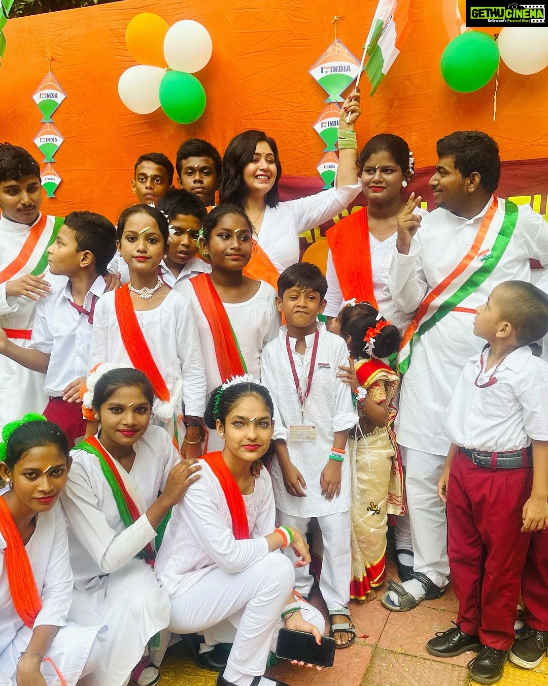 Ritabhari Chakraborty Instagram - For me - Freedom means building a safe and better future for my children - work towards building a better India with them - for them🧡🤍💚Independence day celebration at my school - Ideal School For the deaf. Ideal School for the Deaf