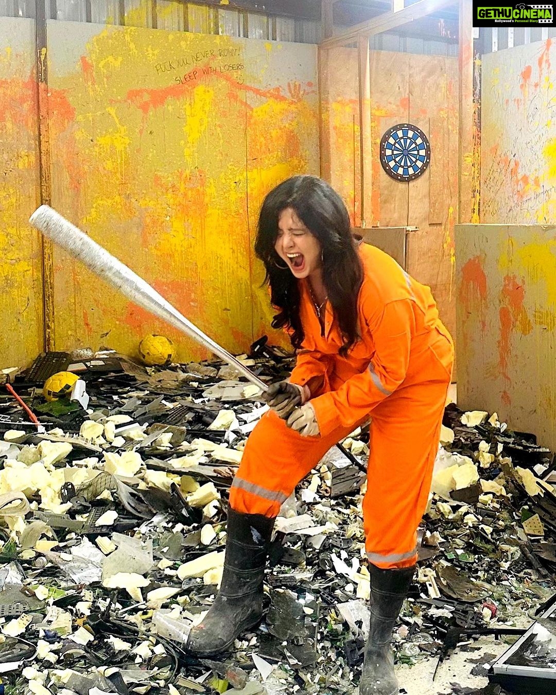 Ritabhari Chakraborty Instagram - Well i do have a lot of rage! The answer is at the end! #RageRoom