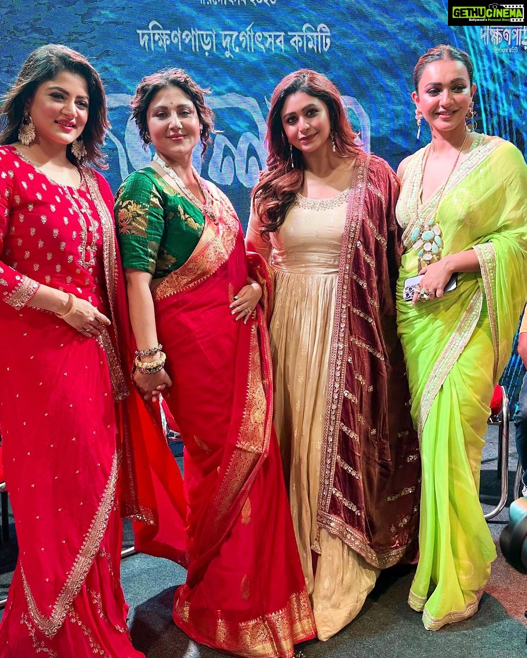 Ritabhari Chakraborty Instagram - Dugga Dugga 🙏🏻 Bongo sundorider sathe amar pujo shuru ❤️ #durgapuja2023