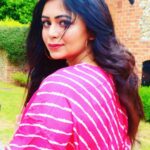 Ritabhari Chakraborty Instagram - Mood - Soaking in the sun in a country home in UK with my comforting and bright @truebrowns collection. 💕 Could i be more grateful? (Read that in Chandler Bing’s voice) Photos @josh_e_martin Hair @simaghosh4222 Look @arjun_das_makeup_artist Coordinated by @madhuja.bhowmick Puttenham Common
