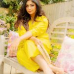 Ritabhari Chakraborty Instagram - Mood - Soaking in the sun in a country home in UK with my comforting and bright @truebrowns collection. 💕 Could i be more grateful? (Read that in Chandler Bing’s voice) Photos @josh_e_martin Hair @simaghosh4222 Look @arjun_das_makeup_artist Coordinated by @madhuja.bhowmick Puttenham Common