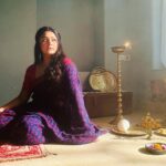 Ritabhari Chakraborty Instagram - And its a wrap for Nandini!! Adapted from the book “Nandini” by Sayantani Putatunda - Nandini is a story of a mother’s fight for saving her girl child who mysteriously cals her mother even before she is born! Another Canon to blow some patriarchal bull shit called Female Infanticide. Excited for you all to see this one. @surinderfilms Kolkata