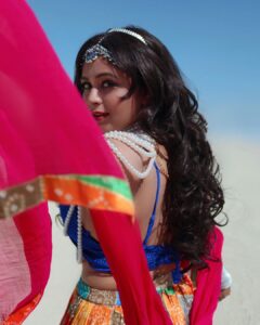 Ritabhari Chakraborty Instagram - Tv pe Breaking news haye re mera ghagra… Kolkata se leke Nevada via Doha 🤣 pc @josh_e_martin #burningman2023 @burningman #thankslarry Burning Man