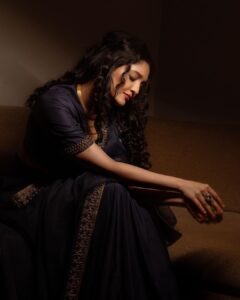 Ritika Singh Instagram - 🩵🦋 Photography @bharanikumar_ Makeup @makeupwithshruthi Hair @suganthi.themua Outfit @nisharahmed_ Styling @keerthysampath Jewellery @divasmantra