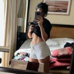 Ritika Singh Instagram – Do you love me?
Breathe for yes 🙈
Backflip for no 👻