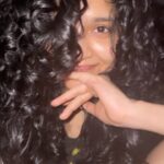Ritika Singh Instagram – Leave it up to my curls to start looking like absolute perfection just before I’m about to put them up in a pineapple and hit the bed 🫠
Like why can’t they look like this when I wanna go out looking all nice and pretty 🤷🏻‍♀️

#onlycurlypeoplewillknow #noodlesmanda #curlsonfleek #curlyhairproblems #curlspoppin #curlyhairgang
