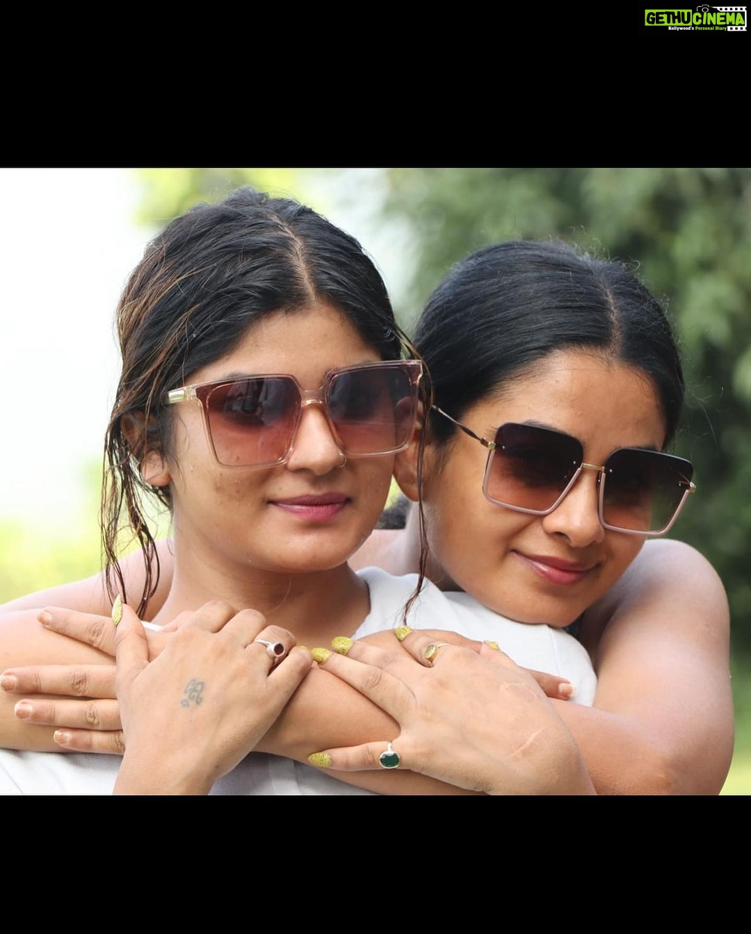 Ritu Singh Instagram - Happiest birthday my masti partner ,blessed to join you , humesha aise hi rehna , love you humesha❤️