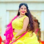 Ritu Singh Instagram - आपके जन्मदिन पर यही दुआ है कि आपका आने वाला साल और भी रंगीन हो, और आप हमेशा हँसते-हँसते आगे बढ़ते रहें। - Happy Birthday🌹🌹🥰 @ritu9170 💞@bhojpuriya.jahaan .... .... .... .... @_kajal_raghwani__ .... @bhojpuriya.jahaan .... @ritu9170 .... @ritusinghactor @soulmate_ritu_singh @ritusinghofficial1 @my_heartbeat_ritu_singh @ritusingh_official__