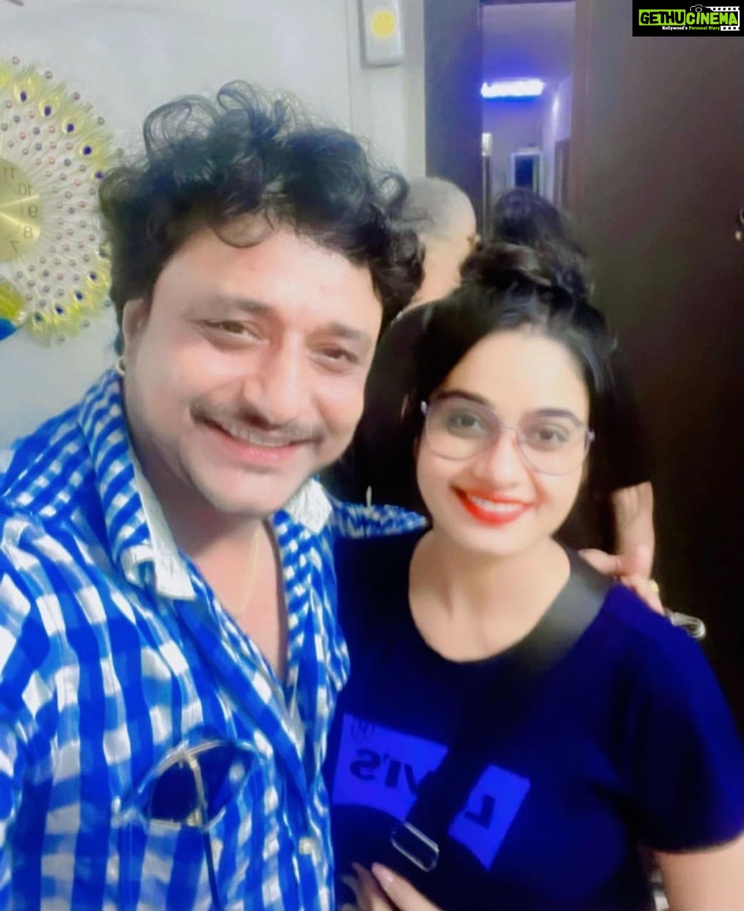 Ritu Singh Instagram - Wish you many many happy returns of the day. Happy birthday.जन्मदिन की हार्दिक शुभकामनाएँ । प्रभु श्री राम जी से प्रार्थना है कि दीर्घायु हों और सदैव स्वस्थ एवं प्रसन्न रहें ।।Har Har Mahadev 🎂🎊🎉🎊🎈💐 #happybirthday #ritusingh